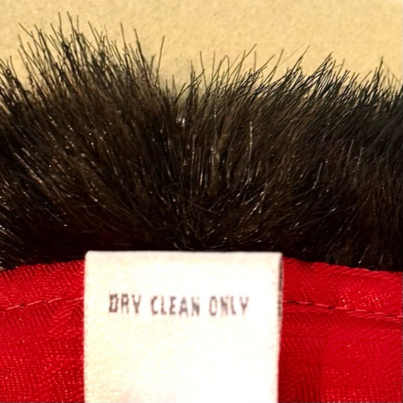 Chico's Faux Fur Vintage Jacquard Trim Mandarin IVest Size M Holiday Black & Red - Picture 13 of 14